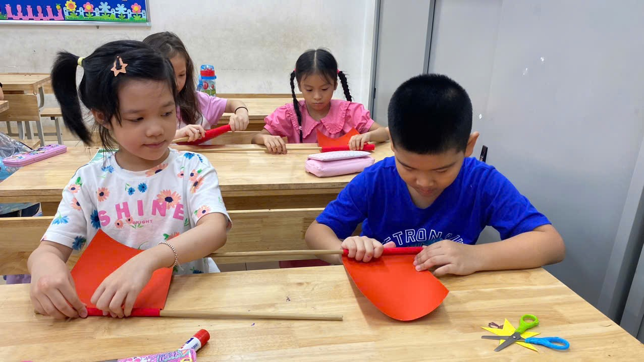 Ưu tiên nguồn lực đầu tư cơ sở vật chất, thiết bị dạy học cho các cơ sở giáo dục mầm non, phổ thông trong năm học tới. Ưu tiên nguồn lực đầu tư cơ sở vật chất, thiết bị dạy học cho các cơ sở giáo dục mầm non, phổ thông trong năm học tới.