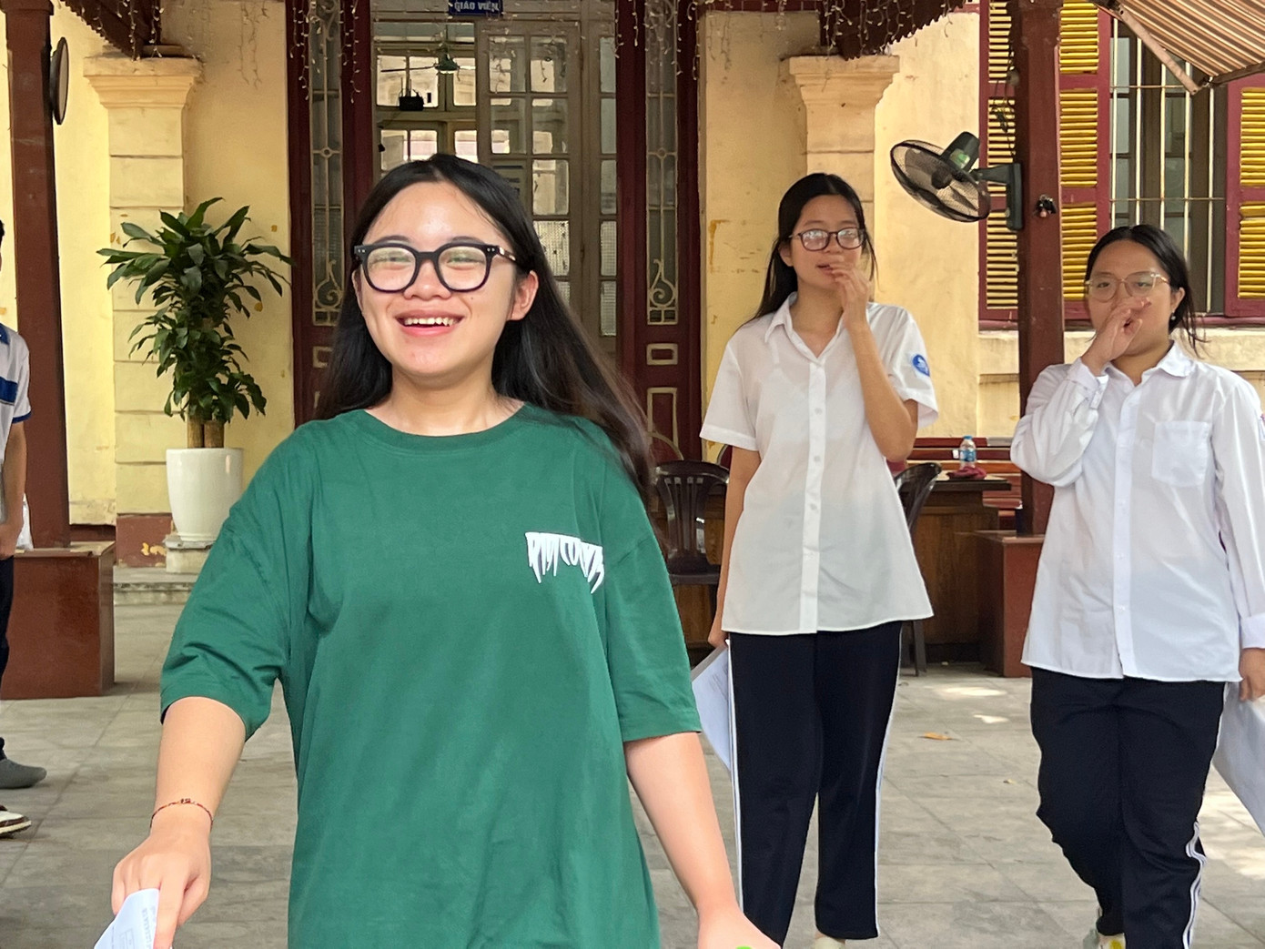 Sau khi kết thúc kỳ thi tuyển sinh lớp 10 THPT không chuyên, sáng nay thí sinh bắt đầu dự thi các môn chuyên.