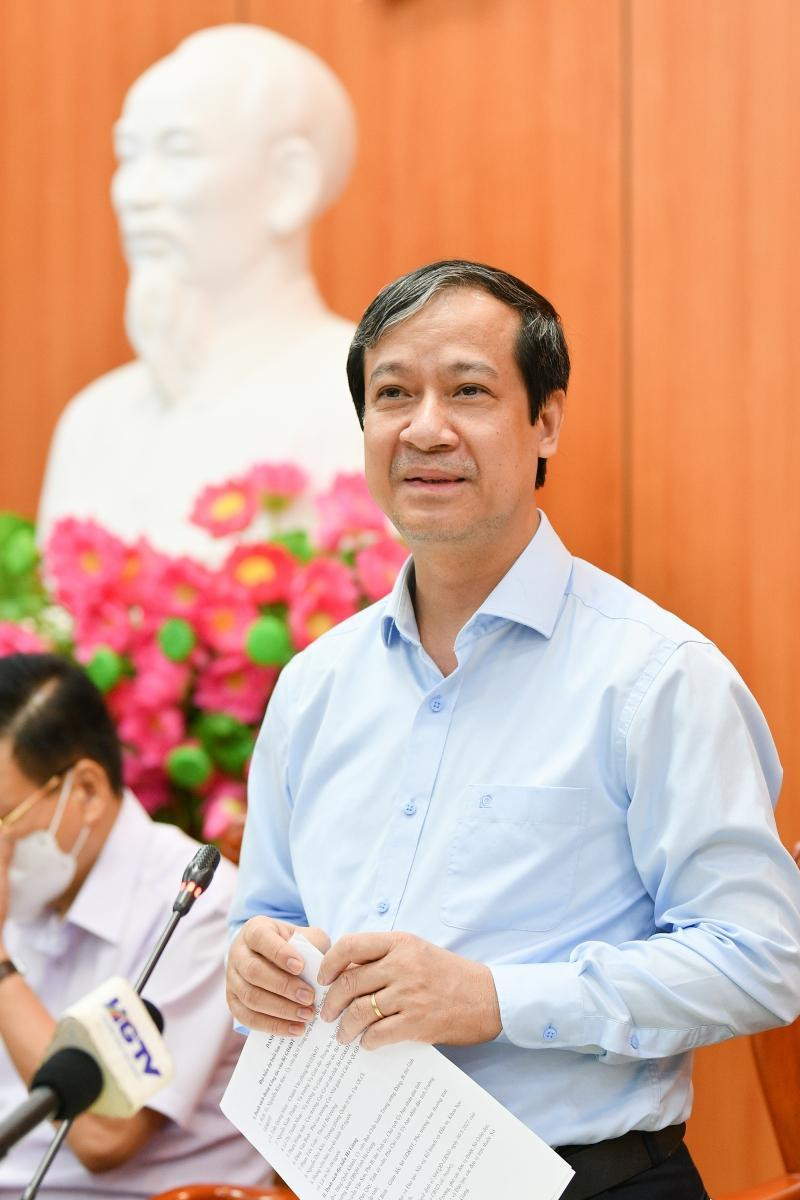 Bộ trưởng Nguyễn Kim Sơn phát biểu tại buổi làm việc. Bộ trưởng Nguyễn Kim Sơn phát biểu tại buổi làm việc.