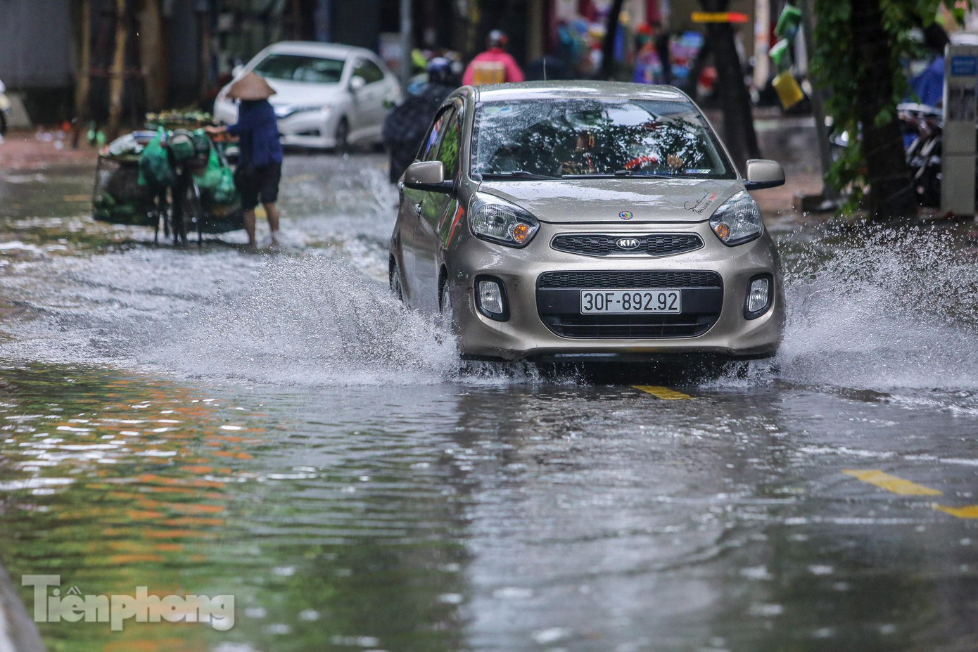 Miền Bắc chuyển mưa lớn từ chiều tối nay.