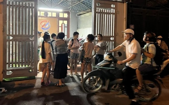 Nhiều ý kiến cho rằng, cần quy định rõ ràng, chặt chẽ hơn đối với dạy thêm ở bậc tiểu học. Nhiều ý kiến cho rằng, cần quy định rõ ràng, chặt chẽ hơn đối với dạy thêm ở bậc tiểu học.