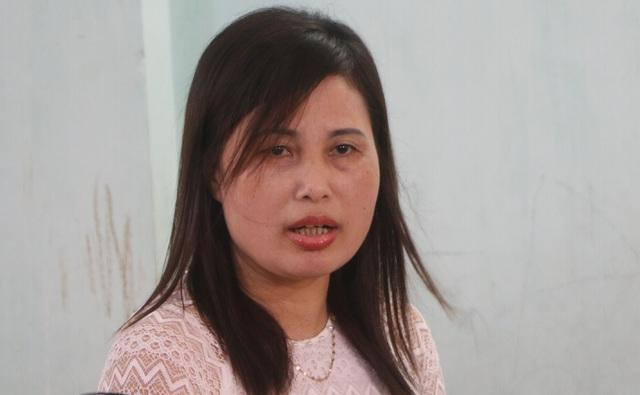 Cô Nguyễn Thị Tuất, người viết đơn tố mình bị trù dập. Cô Nguyễn Thị Tuất, người viết đơn tố mình bị trù dập.