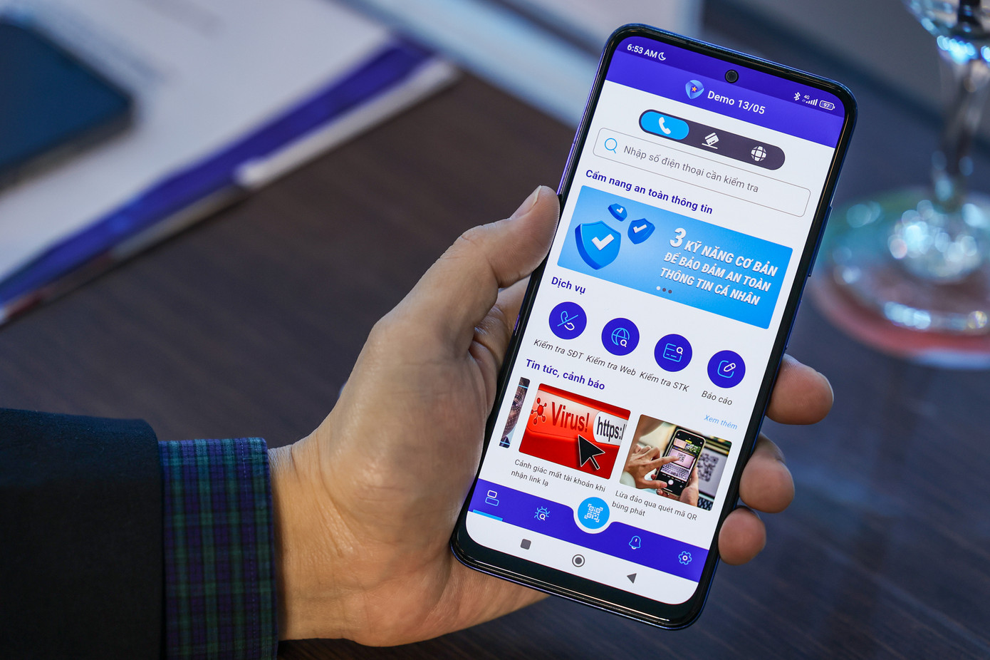Hiệp hội An ninh mạng Quốc gia giới thiệu về phần mềm phòng, chống lừa đảo dành cho người dân, cài trên điện thoại thông minh. Hiệp hội An ninh mạng Quốc gia giới thiệu về phần mềm phòng, chống lừa đảo dành cho người dân, cài trên điện thoại thông minh.