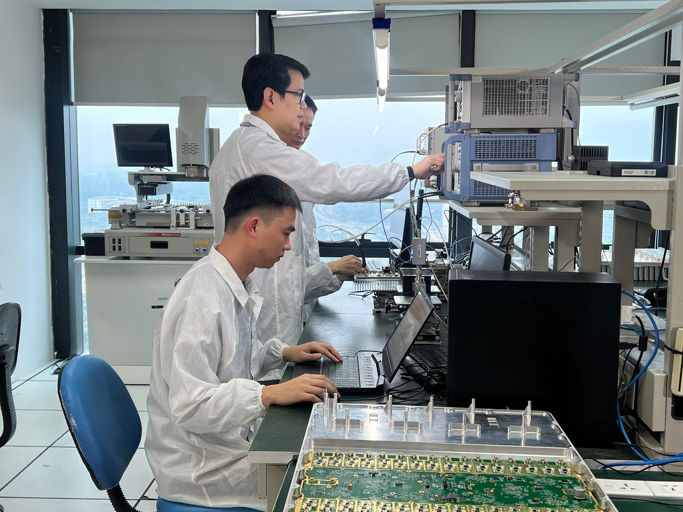 Nhân lực công nghệ số chất lượng cao của Việt Nam sẽ được nhận các ưu đãi chưa từng có. Nhân lực công nghệ số chất lượng cao của Việt Nam sẽ được nhận các ưu đãi chưa từng có.