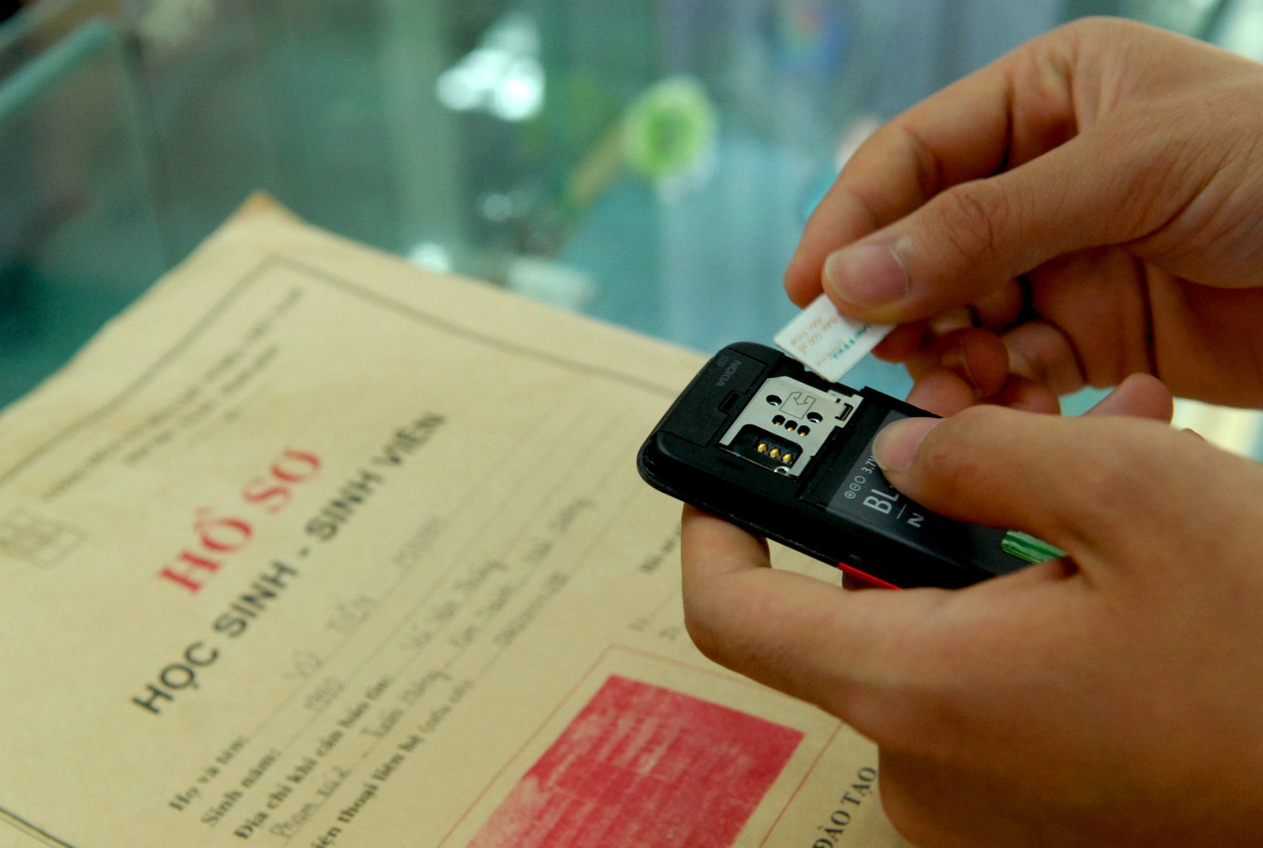 Thuê bao 2G sẽ bị khoá 2 chiều từ ngày 16/10. Ảnh: Như Ý.