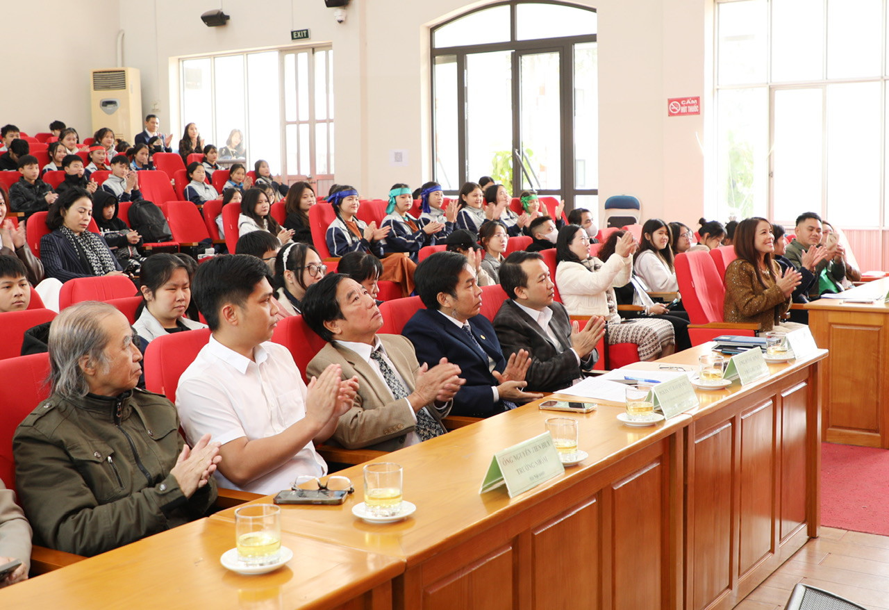 Các đại biểu dự Lễ phát động Cuộc thi sáng 19/12. Các đại biểu dự Lễ phát động Cuộc thi sáng 19/12.