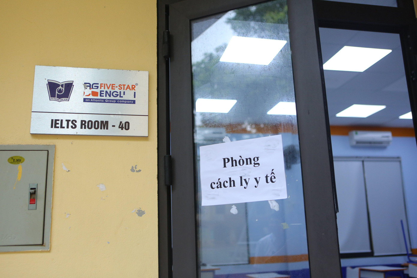 Điểm thi chuẩn bị đầy đủ phòng y tế, cách ly y tế để dự phòng các tình huống. Điểm thi chuẩn bị đầy đủ phòng y tế, cách ly y tế để dự phòng các tình huống.