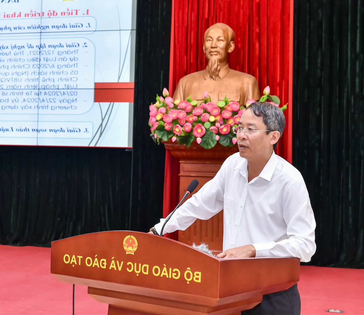 Ông Vũ Minh Đức, Cục trưởng Cục nhà giáo và Cán bộ quản lý giáo dục (Bộ GD&amp;ĐT).