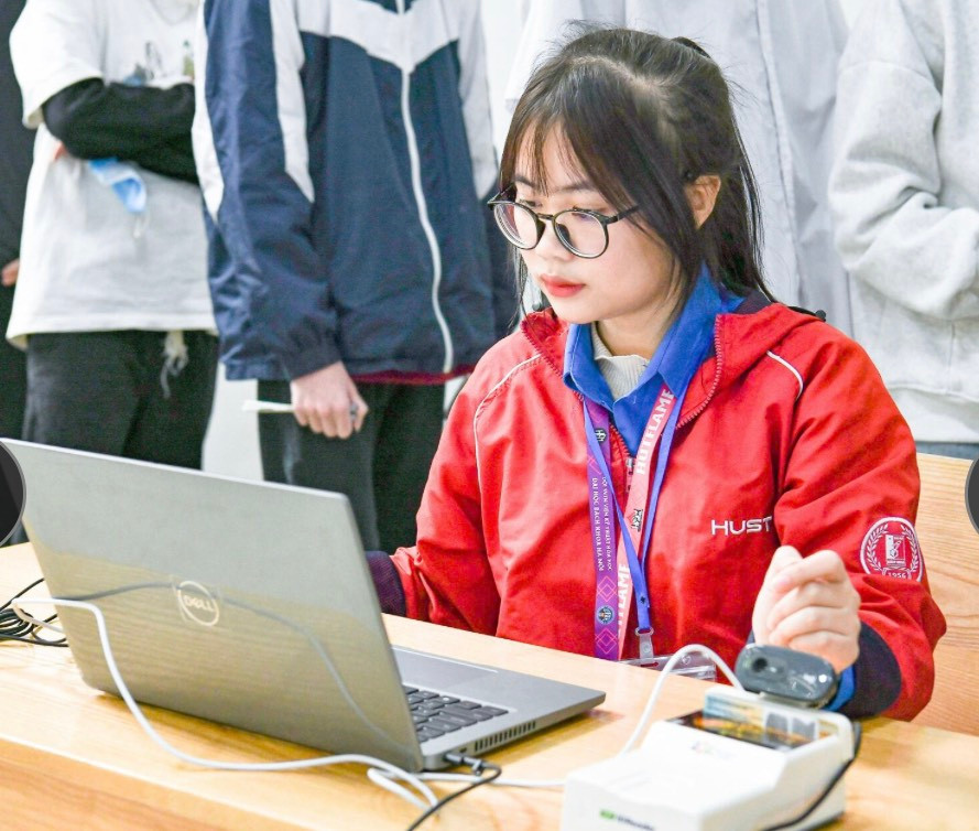 TSA đợt 3 và cũng là đợt cuối của năm 2025 với gần 24.000 thí sinh đăng ký dự thi. TSA đợt 3 và cũng là đợt cuối của năm 2025 với gần 24.000 thí sinh đăng ký dự thi.