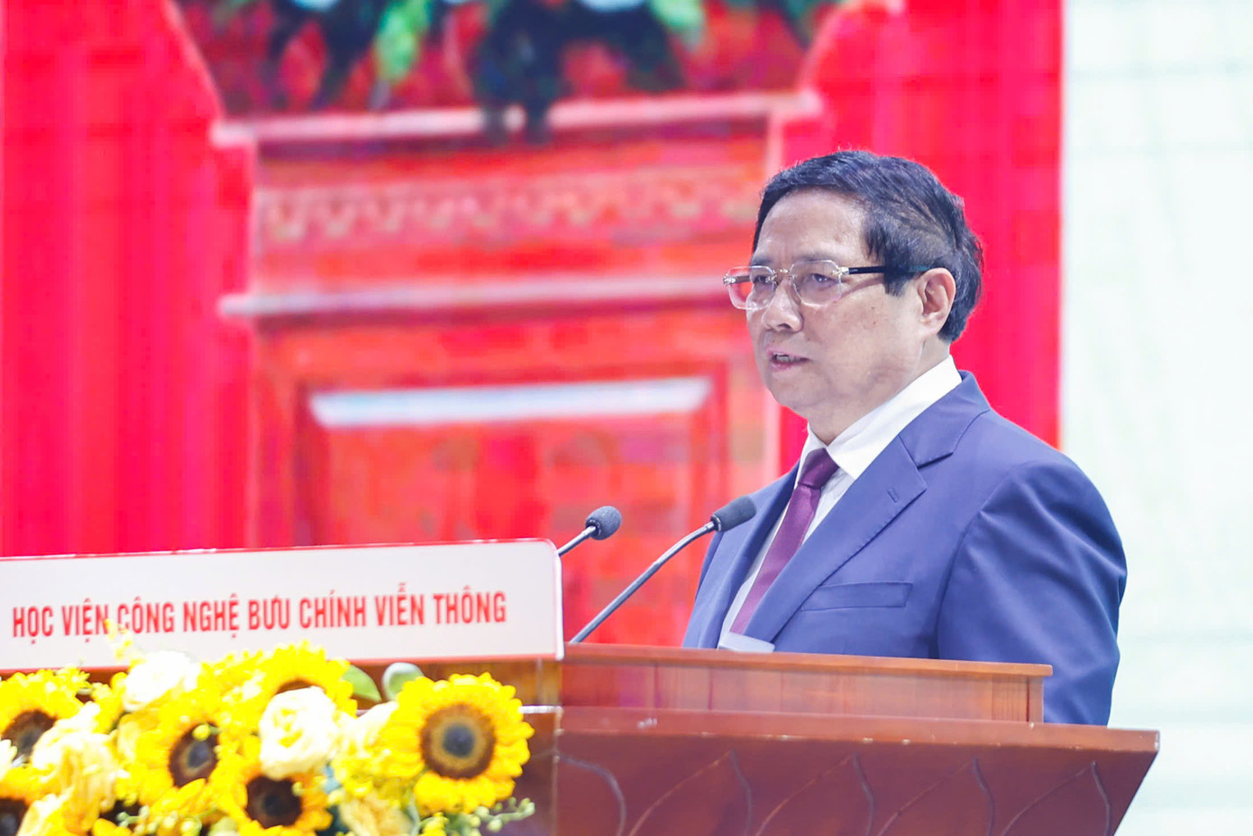 Thủ tướng Phạm Minh Chính phát biểu tại Lễ phát động phong trào thi đua “Cả nước thi đua đổi mới sáng tạo và chuyển đổi số” sáng 24/4.