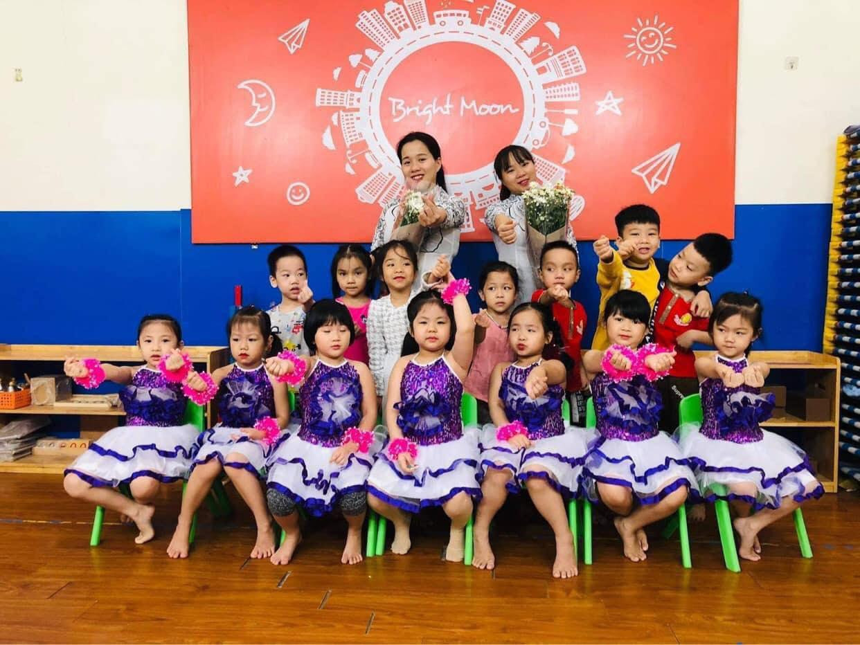 Trường mầm non Trăng Sáng, quận Hoàng Mai (Hà Nội) đã có 5 giáo viên xin nghỉ hẳn việc.