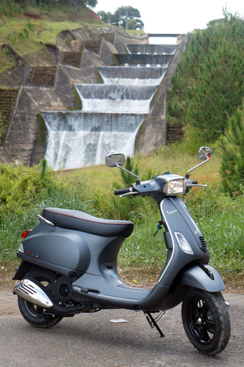 Màu sơn Titanium sần rất nam tính và cuốn hút