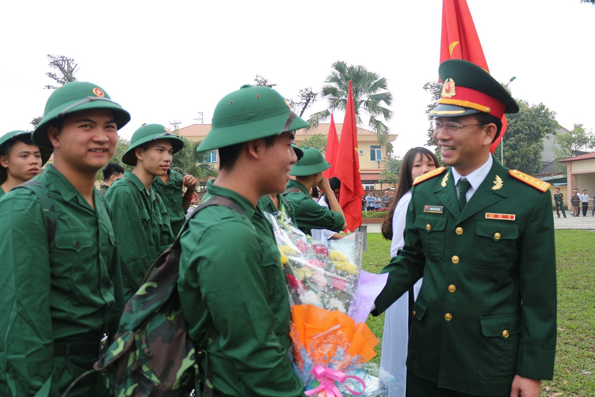 3.200 thanh niên quê Bác lên đường tòng quân ảnh 2