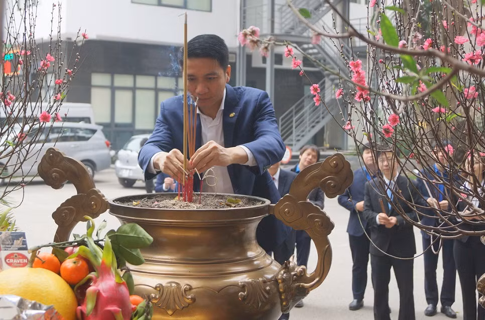 Trung ương Đoàn thăm, chúc Tết Bệnh viện Nhi Trung ương và EVN Hà Nội ảnh 3