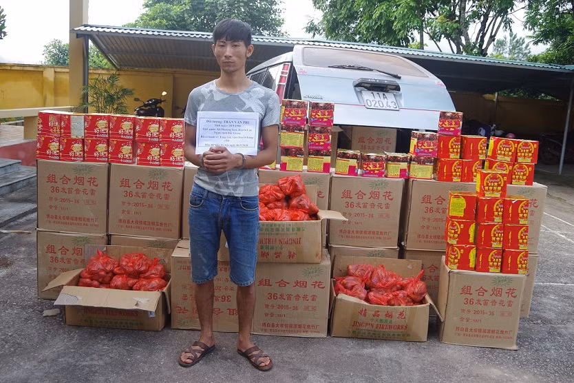 Căng mình chống tội phạm ảnh 2
