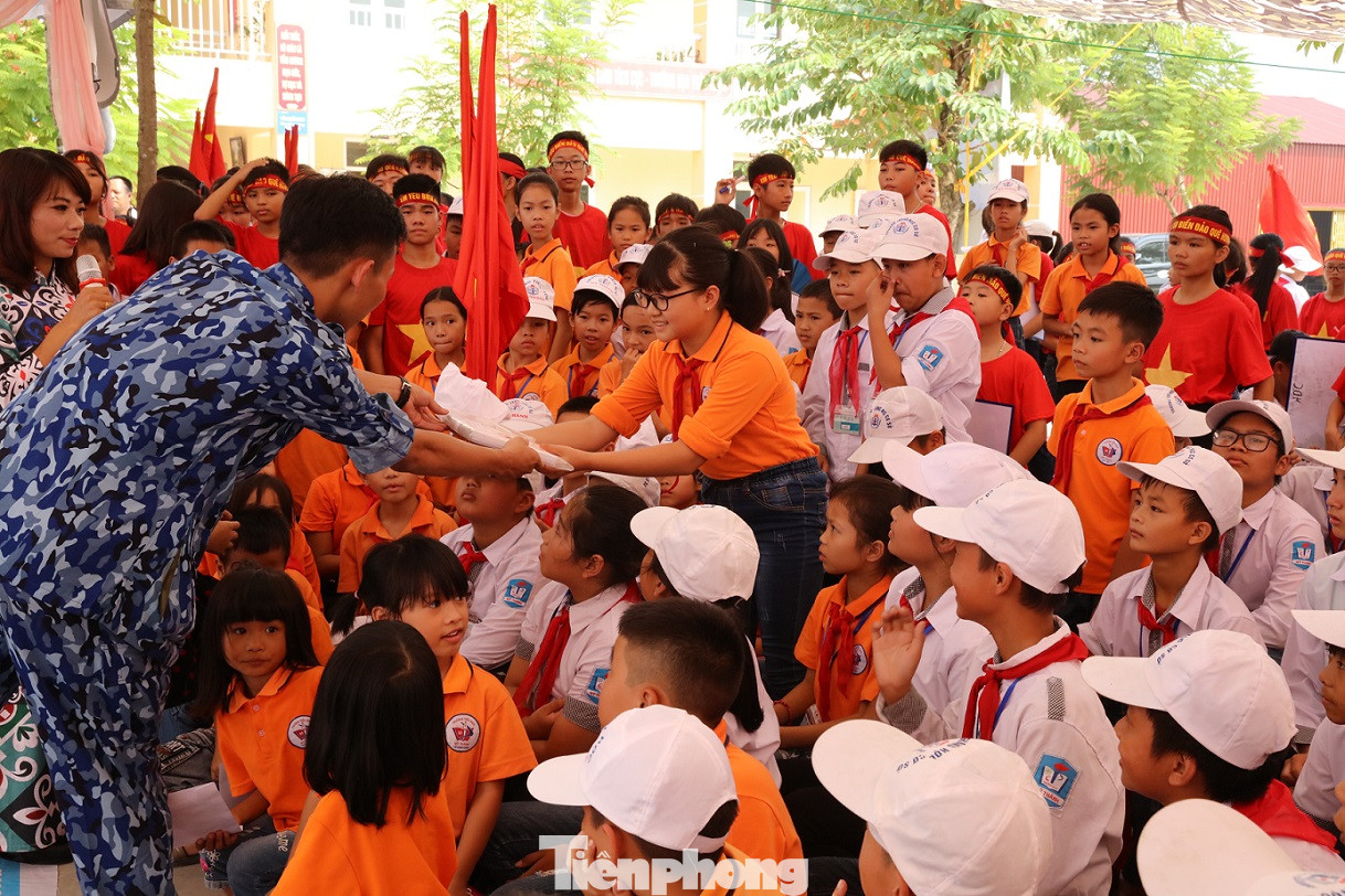 Đưa tình yêu biển đảo về Mỹ Thành ảnh 4