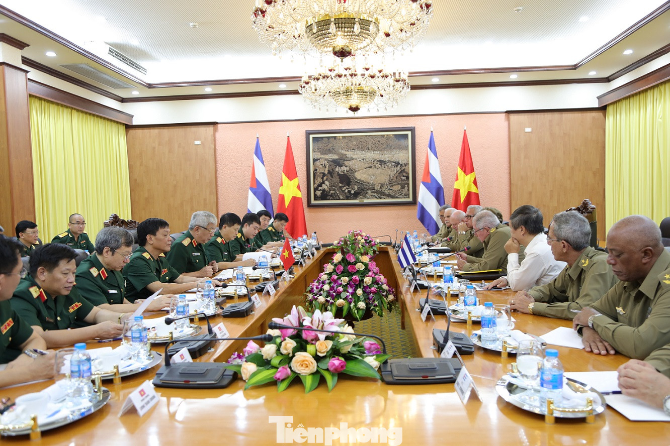 Cuba giúp quân y Việt Nam kỹ thuật ép hơi nước tác động lên các huyệt ảnh 2