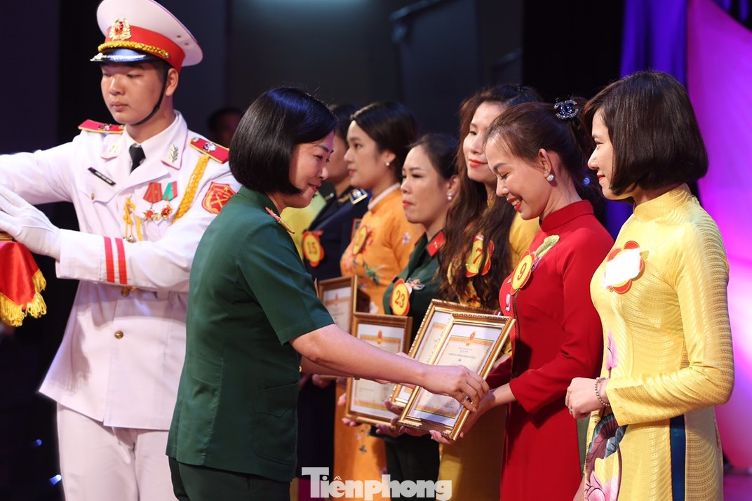 Bảy đội tuyển đạt giải xuất sắc Liên hoan Tuyên truyền viên giỏi ảnh 1