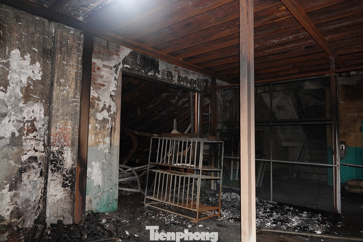 Hình ảnh hiếm hoi trong tầng 2 nhà kho Rạng Đông chưa được công bố ảnh 1