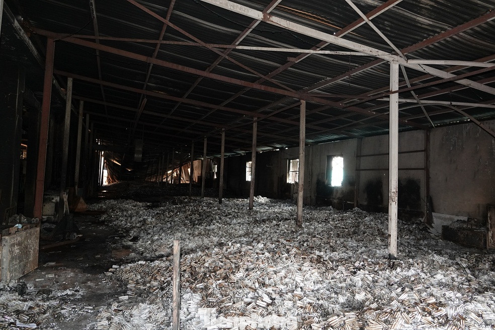 Hình ảnh hiếm hoi trong tầng 2 nhà kho Rạng Đông chưa được công bố ảnh 5