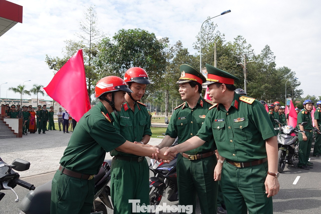 2.000 ĐVTN hưởng ứng Ngày hội văn hóa giao thông ảnh 3