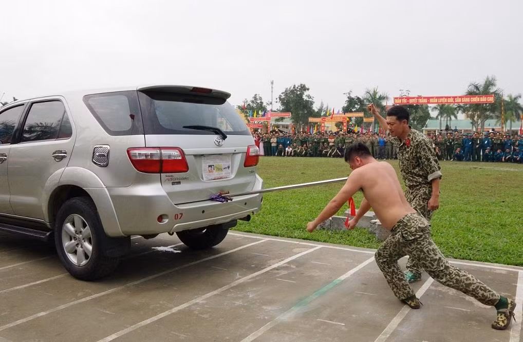 Đại đội Trinh sát 20 và đặc nhiệm Biên phòng đua tài võ nghệ, khí công ảnh 3