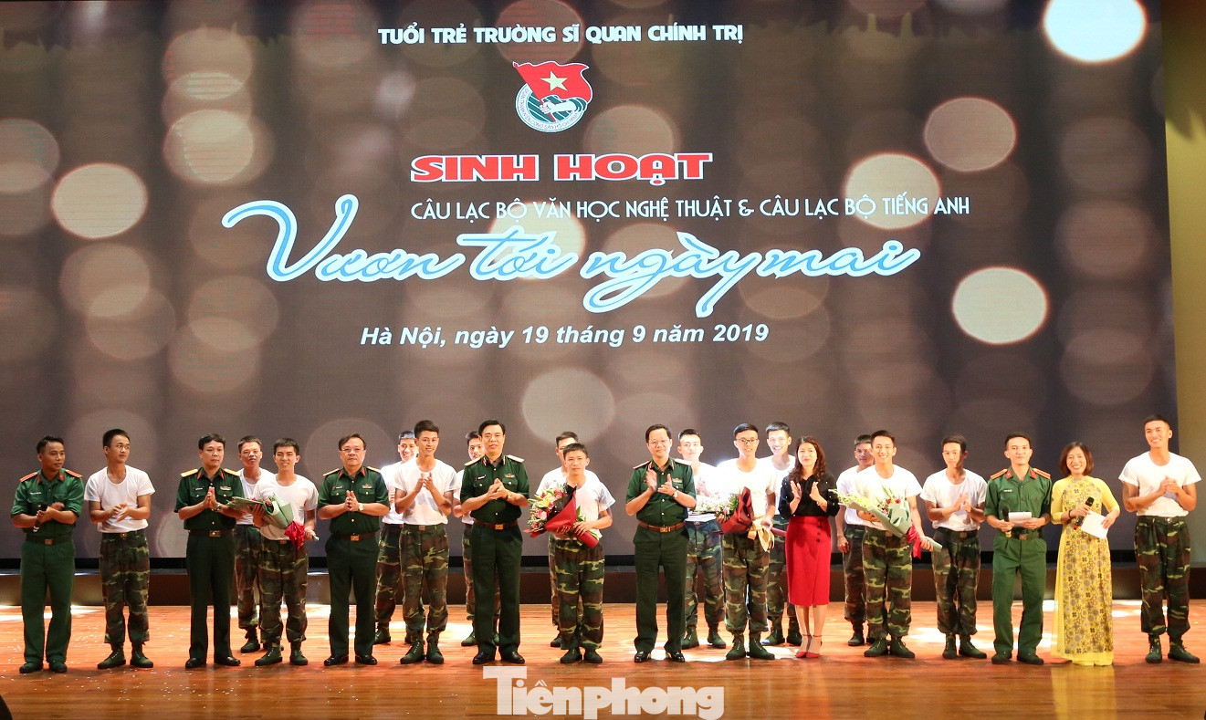 Sôi động Gala của cán bộ Đoàn áo lính ảnh 4
