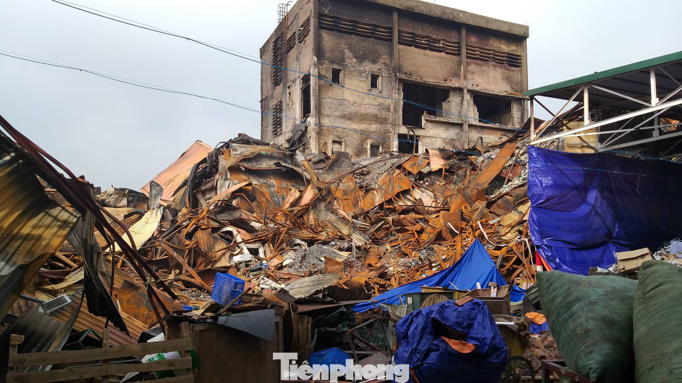 Kho hàng Rạng Đông được tẩy độc như thế nào? ảnh 1