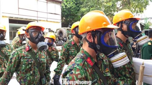 Kho hàng Rạng Đông được tẩy độc như thế nào? ảnh 9