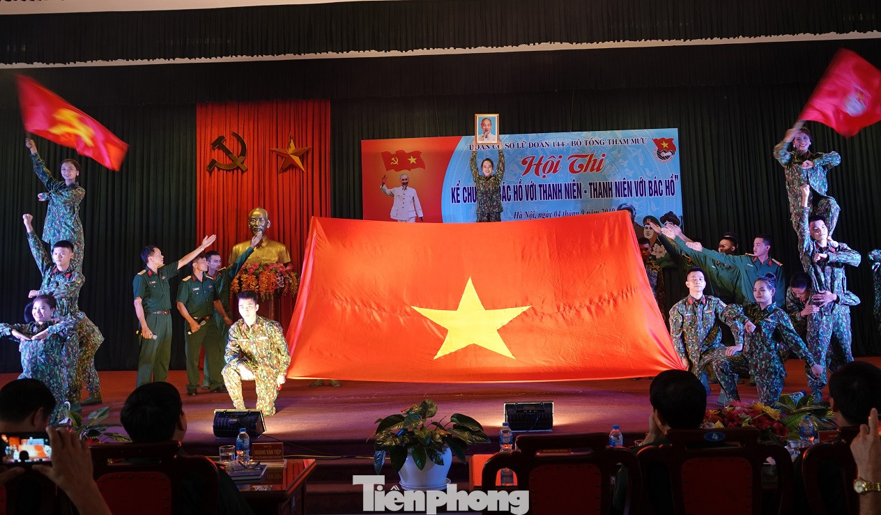 Lính cận vệ thép kể chuyện 'Bác Hồ với thanh niên' ảnh 4