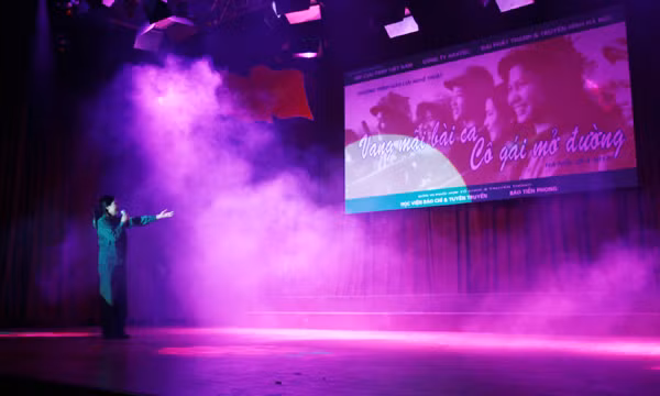 những nữ TNXP khi tuổi mới 17-20 không chỉ góp phần cùng bộ đội, công binh, dân công hỏa tuyến, công nhân giao thông mở đường thắng lợi, với độ dài hàng nghìn kilomet, vượt qua đèo cao, sông sâu, vực thẳm, hứng chịu hàng chục vạn tấn bom đạn, chất độc hóa học của kẻ thù; đã đảm bảo an toàn mạch máu giao thông thông suốt từ trái tim hậu phương lớn miền Bắc đến tiền tuyến lớn miền Nam đánh Mỹ, thắng Mỹ