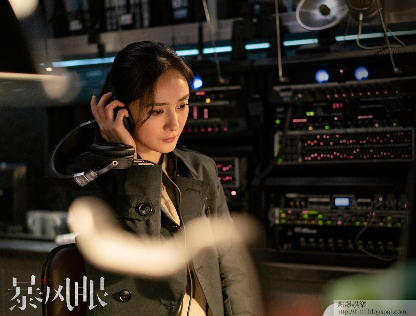 Vào nghề hơn 30 năm, nàng "Tiểu hoa đán" góp mặt trong rất nhiều tác phẩm ăn khách như "Họa Bì 2", series "Tiểu thời đại", "Bậc thầy chia tay", "Tích tước", "Phanh nhiên tinh động", "Bên nhau trọn đời", "Tôi là nhân chứng", "Trí mạng đếm ngược", "Giải Phóng - Cuộc cứu viện cuối cùng", "Ám sát tiểu thuyết gia"...