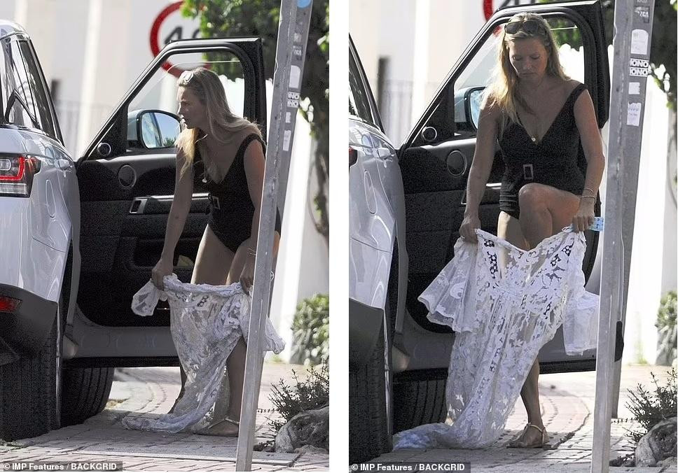 Được biết, mẹ con Kate Moss đến Ibiza để dự đám cưới của nam người mẫu Úc Jordan Barrett (24 tuổi) với đồng nghiệp Fernando Casablancas (23 tuổi). Tháng trước, khi Jordan thông báo đã đính hôn, nhiều người đinh ninh anh thành đôi với một phụ nữ. Nhưng khi đám cưới diễn ra vào hôm 11/8, người hâm mộ mới "ngã ngửa" vì "cô dâu" lại là một người đàn ông.