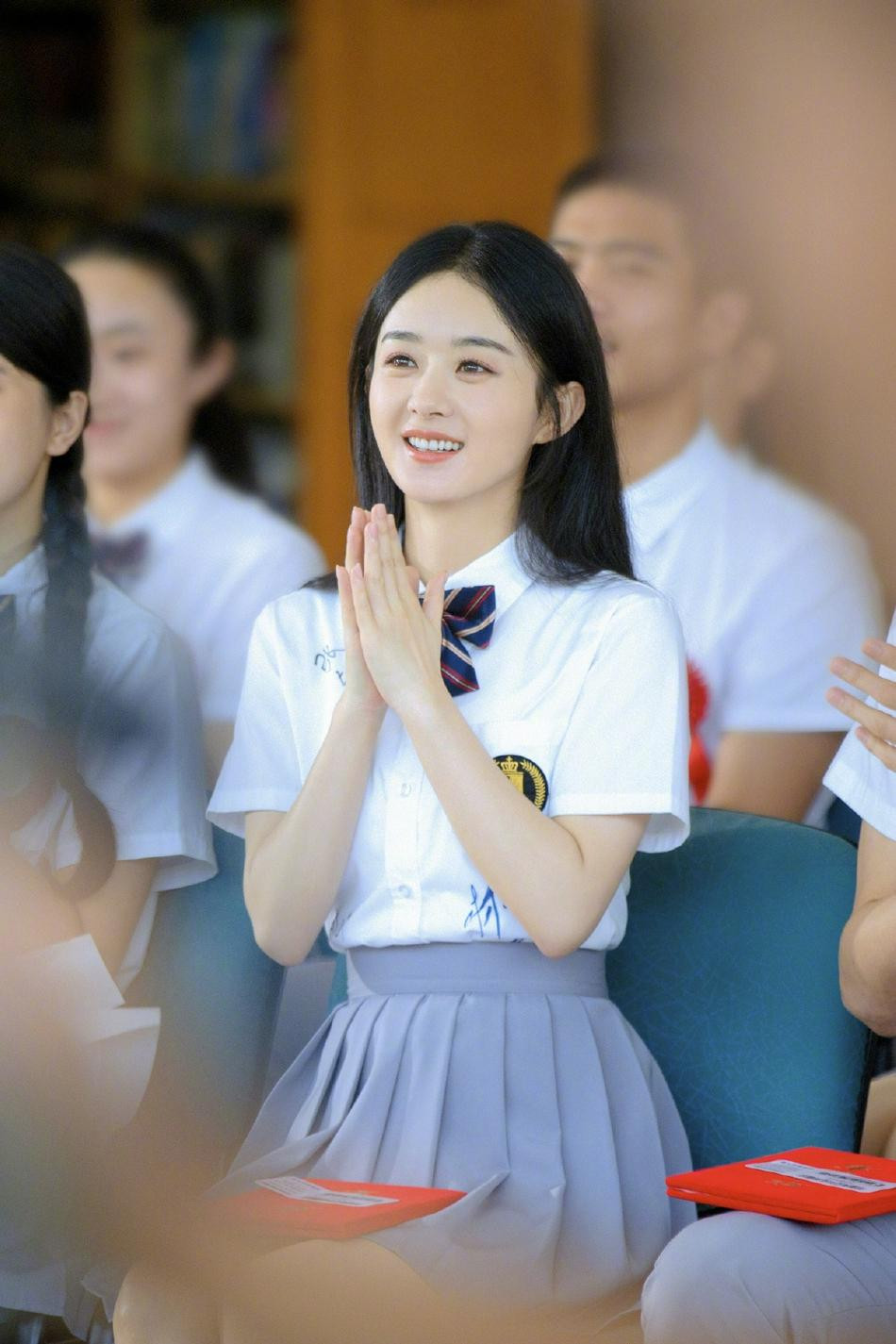 Trước các tin đồn về đời tư, Triệu Lệ Dĩnh luôn giữ thái độ im lặng. Hiện tại, người đẹp dồn hết sự tập trung vào công việc.