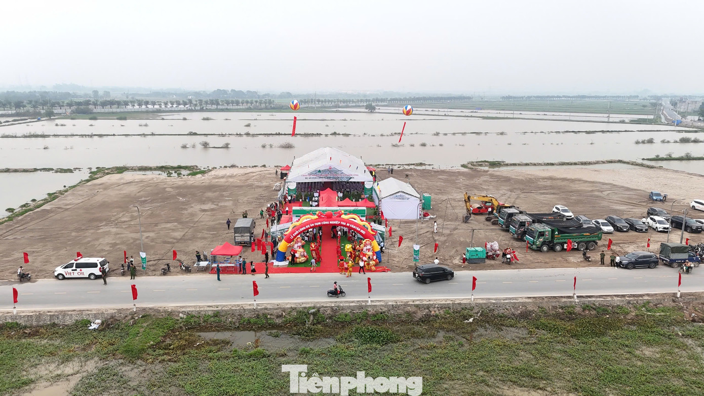 Toàn cảnh cụm công nghiệp Thanh Văn - Tân Ước.