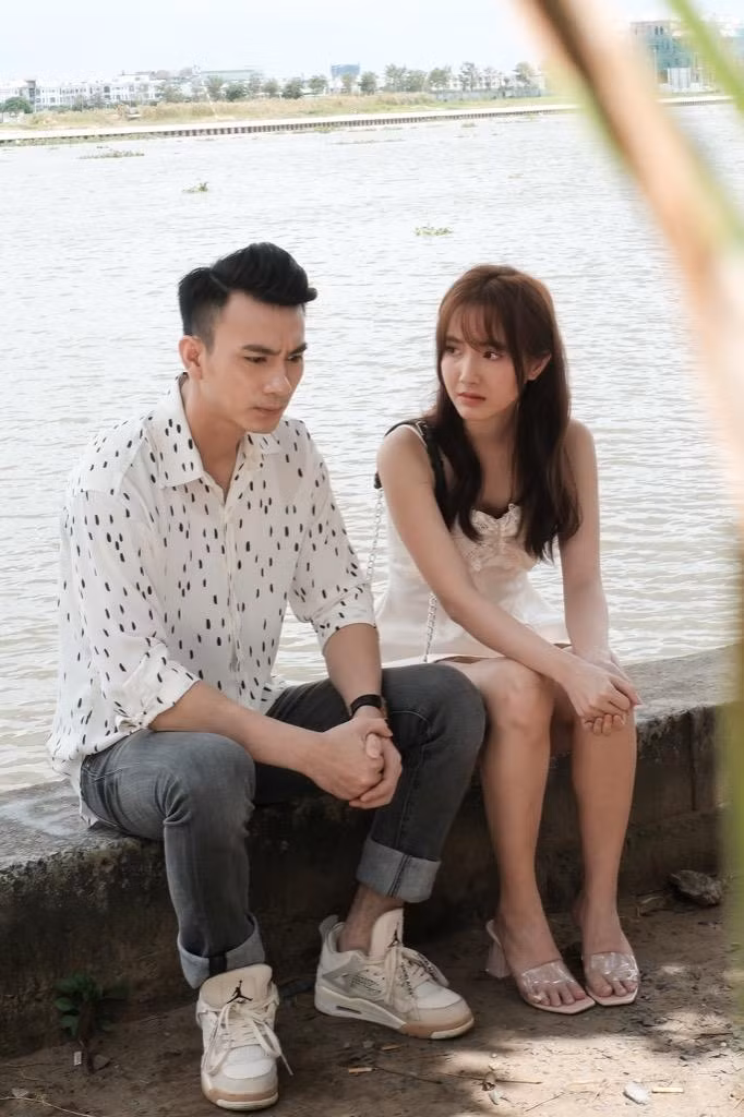Jang Mi và Dương Cường trong phim