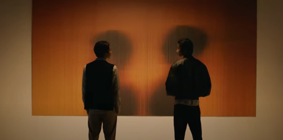 Hình ảnh trong MV Yêu Mới Khó Hình ảnh trong MV Yêu Mới Khó