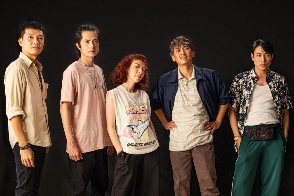 "Ê-kíp" bán cơm tấm độc nhất vô nhị trong Nghề Siêu Dễ.