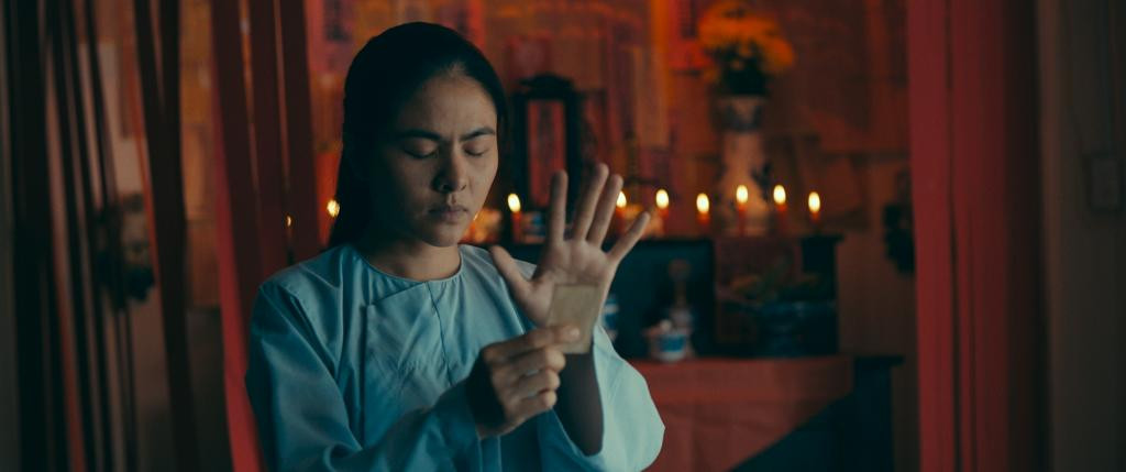 Tạo hình của Vân Trang trong phim.