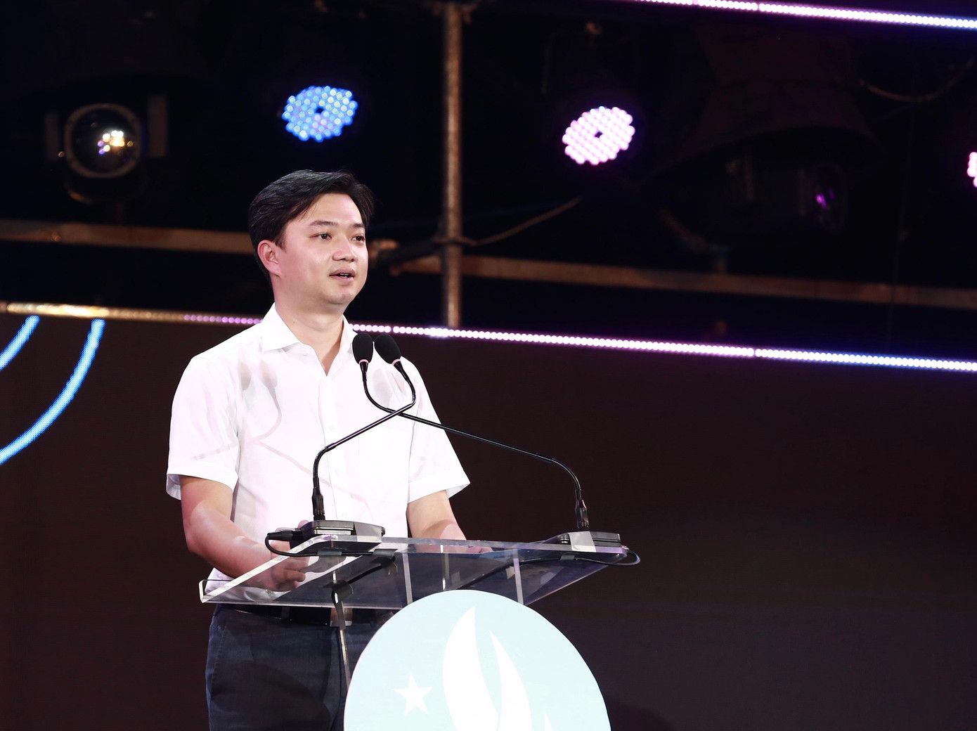 Anh Nguyễn Minh Triết, Bí thư T.Ư Đoàn, Chủ tịch T.Ư Hội SVVN phát biểu tại chương trình Anh Nguyễn Minh Triết, Bí thư T.Ư Đoàn, Chủ tịch T.Ư Hội SVVN phát biểu tại chương trình