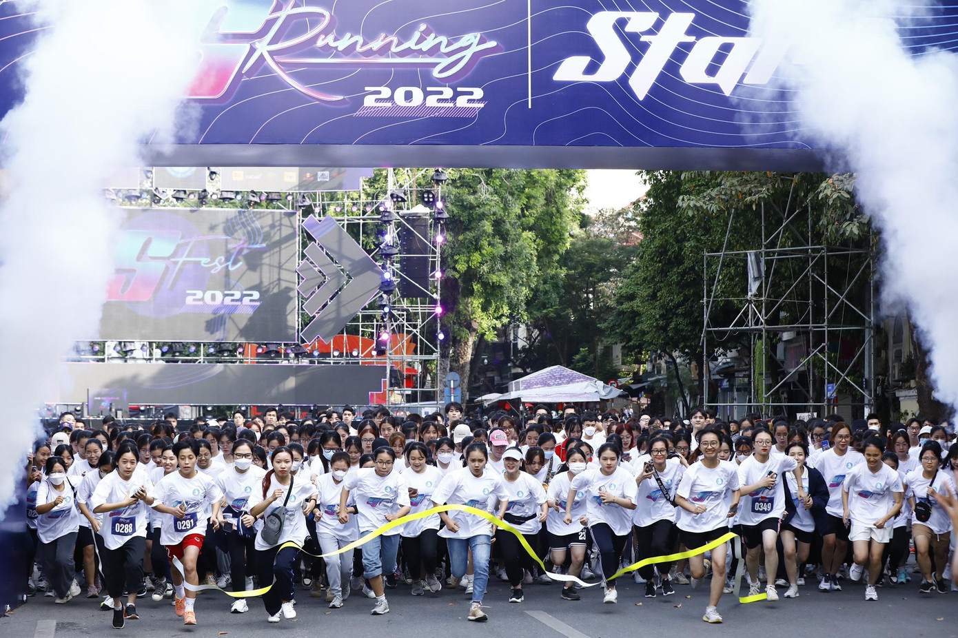 Giải chạy thu hút đông đảo bạn trẻ tham gia Giải chạy thu hút đông đảo bạn trẻ tham gia