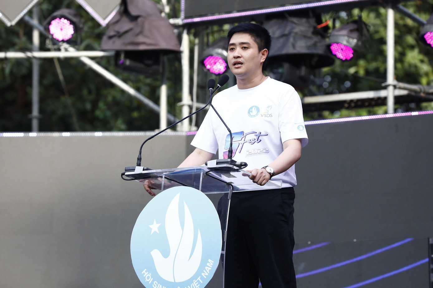 Anh Lâm Tùng, Phó trưởng ban Thanh niên Trường học T.Ư Đoàn, Giám đốc Trung tâm hỗ trợ và Phát triển sinh viên Việt Nam Anh Lâm Tùng, Phó trưởng ban Thanh niên Trường học T.Ư Đoàn, Giám đốc Trung tâm hỗ trợ và Phát triển sinh viên Việt Nam