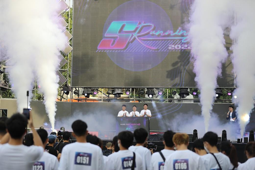 Các đại biểu nhấn nút khởi động Giải thể thao sinh viên Việt Nam VUG9 Các đại biểu nhấn nút khởi động Giải thể thao sinh viên Việt Nam VUG9