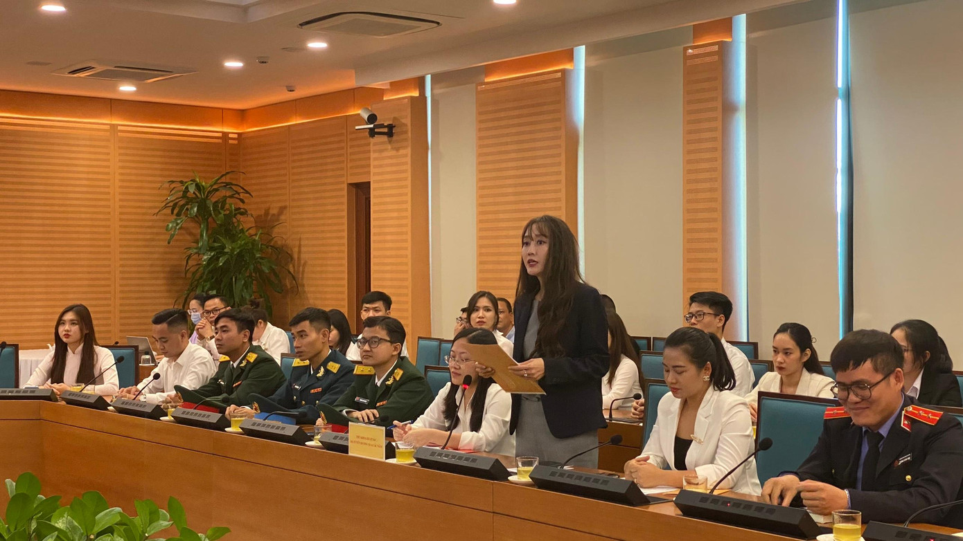 GS, TS. Nguyễn Khánh Diệu Hồng chia sẻ tại tọa đàm