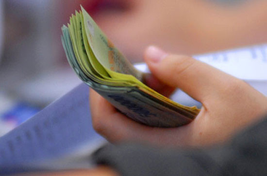 Theo Chính phủ, mức giảm trừ gia cảnh 9 triệu đồng/tháng tương đương 2,5 lần mức GDP bình quân đầu người năm 2014, đảm bảo tỷ lệ tương quan như khi Luật có hiệu lực thi hành năm 2009