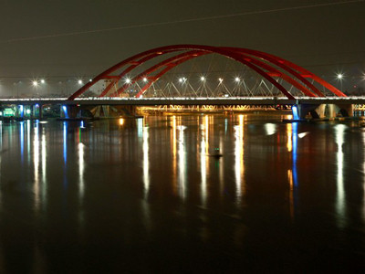 Trong số những cây cầu đẹp ở Sài Gòn, cầu Bình Lợi mới là điểm hẹn hò trên cầu mới nhất của giới trẻ