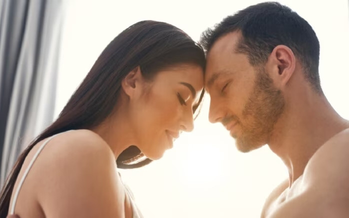 Chất bôi trơn làm cho cuộc yêu trở nên thú vị hơn. Chất bôi trơn làm cho cuộc yêu trở nên thú vị hơn.