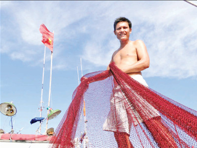 Một kình ngư Hoàng Sa trên đảo. Ảnh: Văn Chương