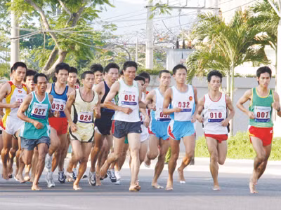 Các VĐV tranh tài tại Nha Trang, Khánh Hòa kỳ giải năm 2009 Ảnh: T.Vũ 