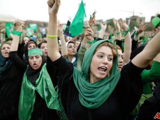 Phụ nữ Iran nhiều lần xuống đường đòi bình quyền. Ảnh minh họa